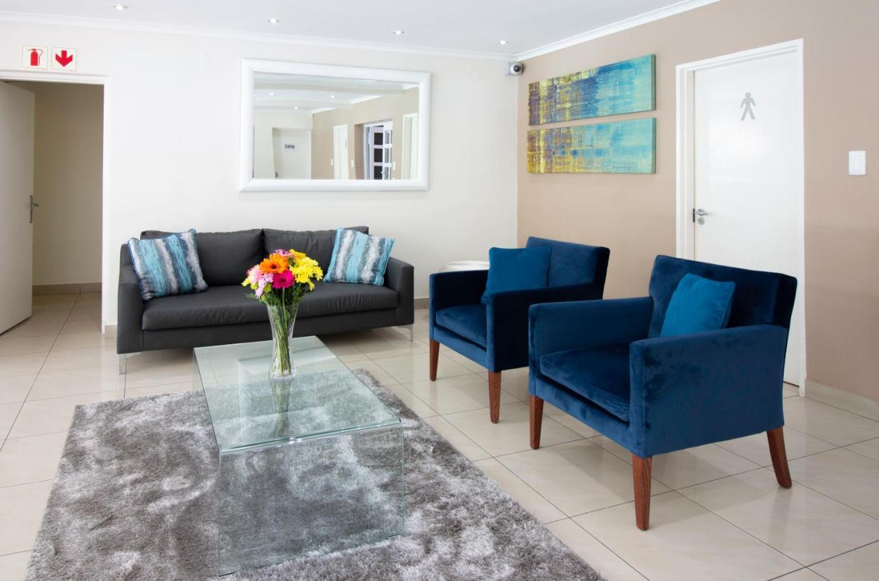 Villa Via Executive Suites With Power Back-Up Sandton Exterior foto